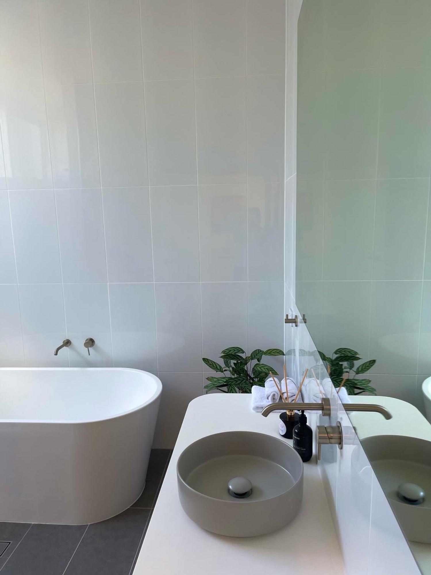 Harbour View Motel Роб Экстерьер фото
