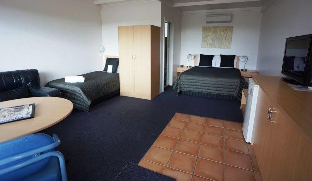 Harbour View Motel Роб Экстерьер фото